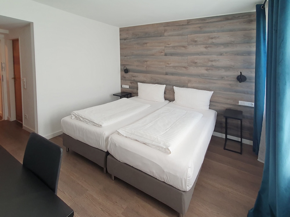 Double Room - Photo 5
