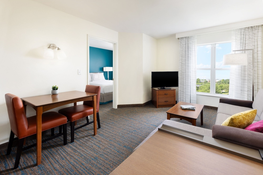 Suite, 1 Bedroom (Hearing Accessible) - Photo 1