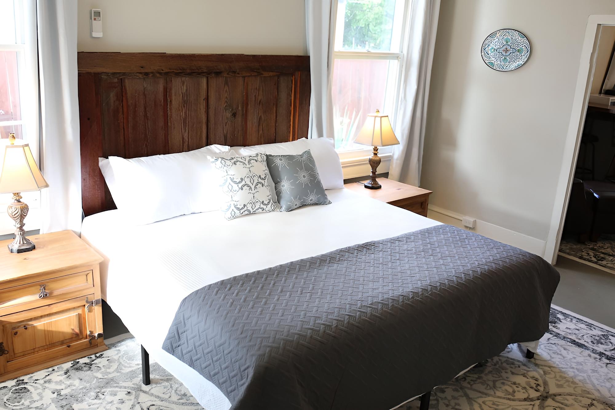 Live Oak Suite at The Posada (Pet and Child Friendly) photo 1