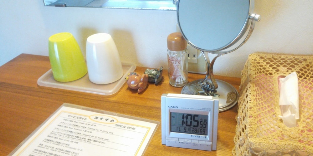 Ocean / Mountain View Twin Room, Non Smoking (With Futon) photo 3