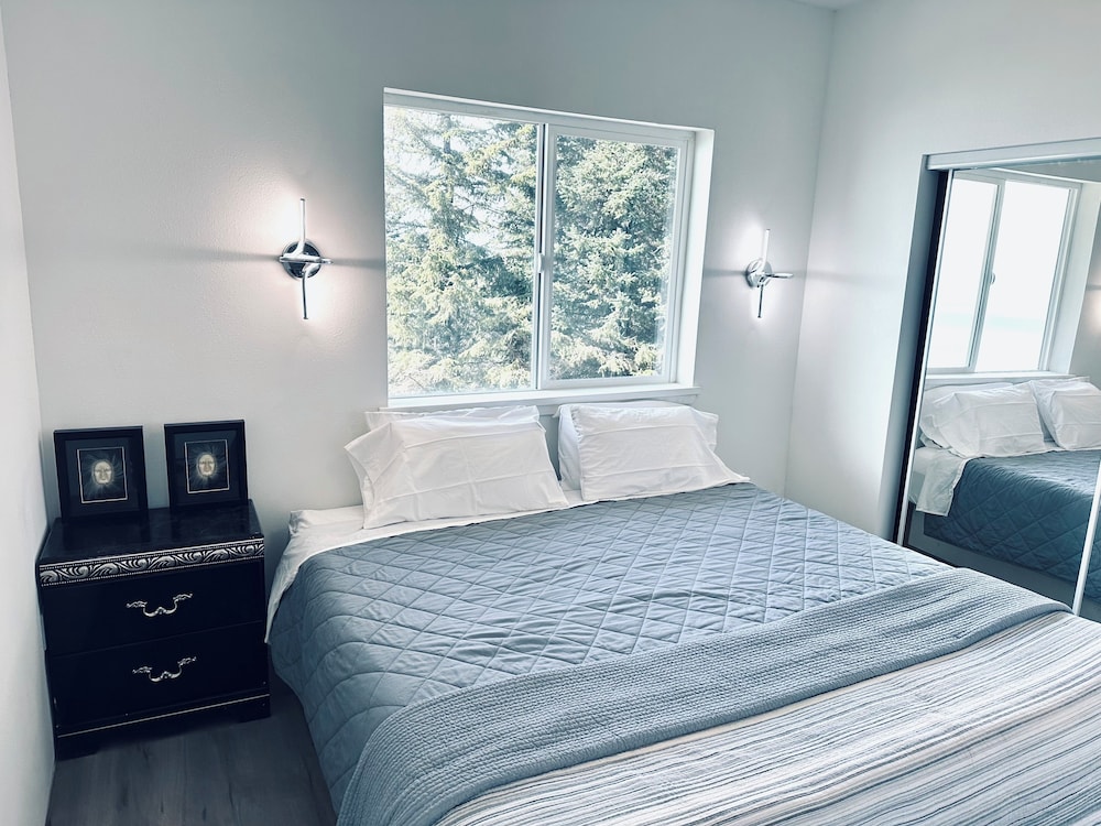 Deluxe Condo, Ocean View