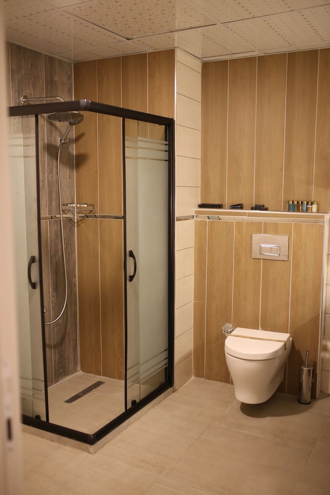 Economy Triple Room - Photo 2