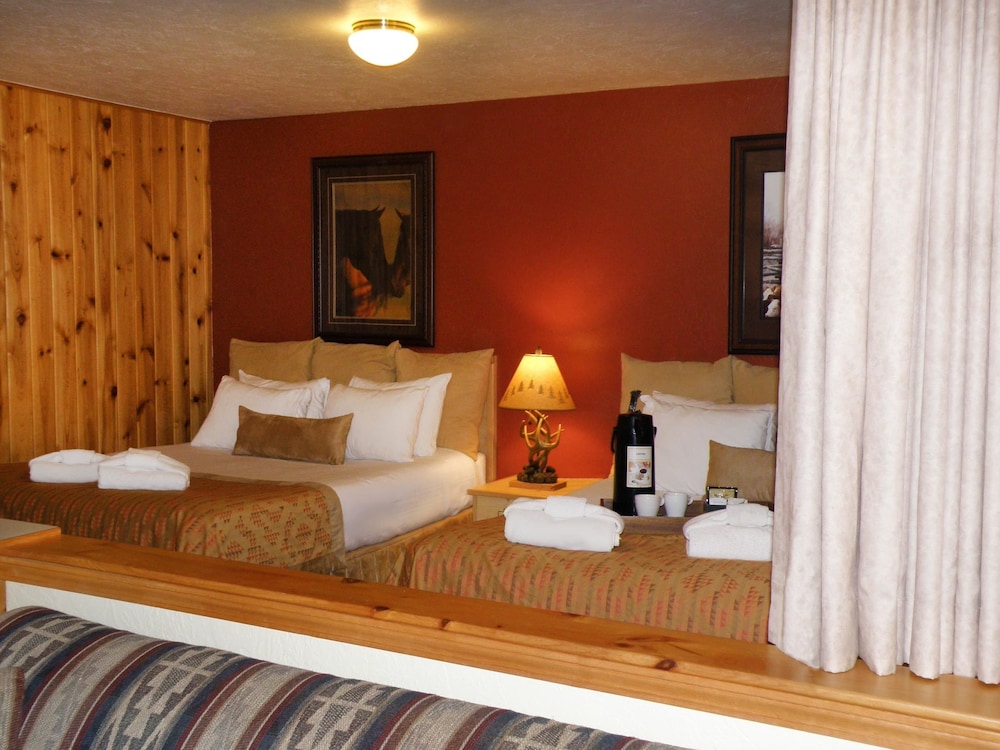 Family Room, 2 Queen Beds