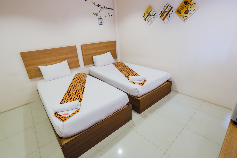 Deluxe Room, 2 Twin Beds photo 2