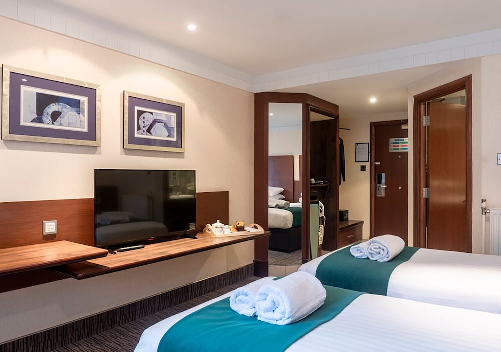 Standard Twin Room - Photo 5