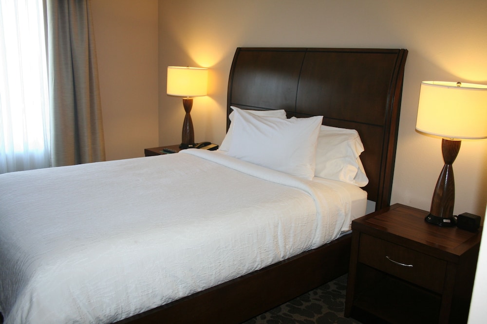 Junior Suite, 1 King Bed, Accessible - Photo 2