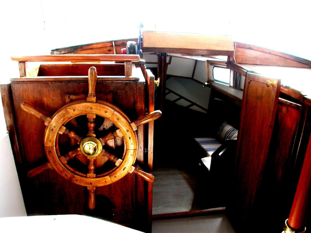 Cabin (Bateau Insolite) photo 3