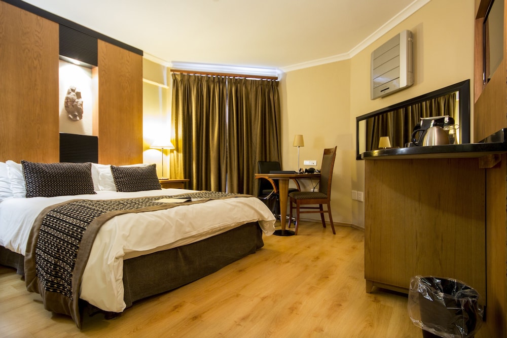 Standard Room (Queen) - Photo 3