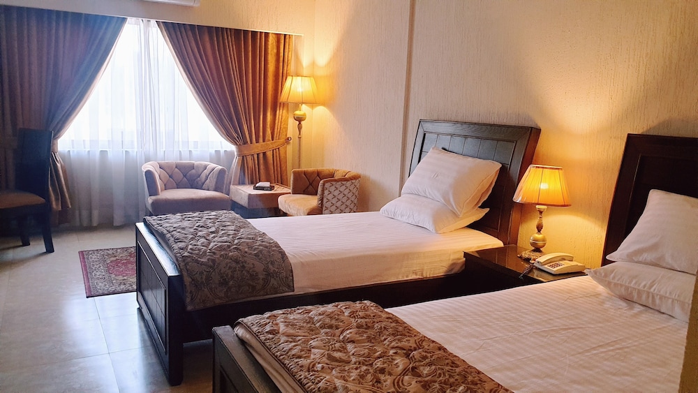 Deluxe Twin Room, 2 Twin Beds, Lake View