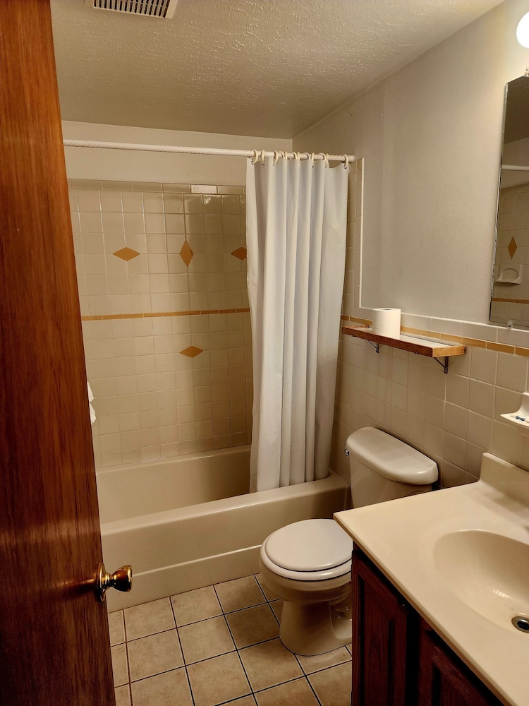 Deluxe Double Room, 1 Bedroom, River View photo 2
