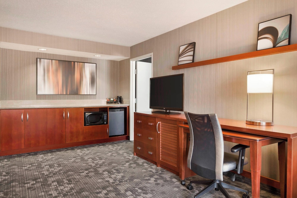 Suite, 1 Bedroom photo 3