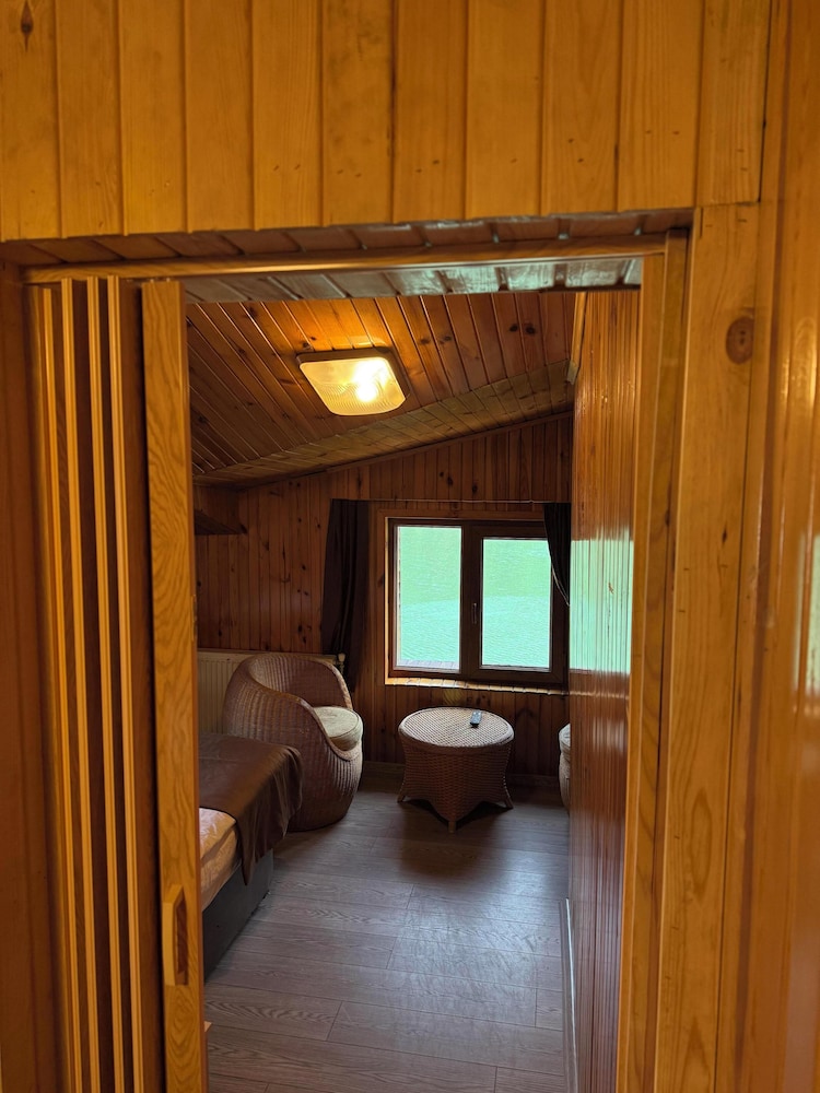Classic Suite, Multiple Beds, Lake View