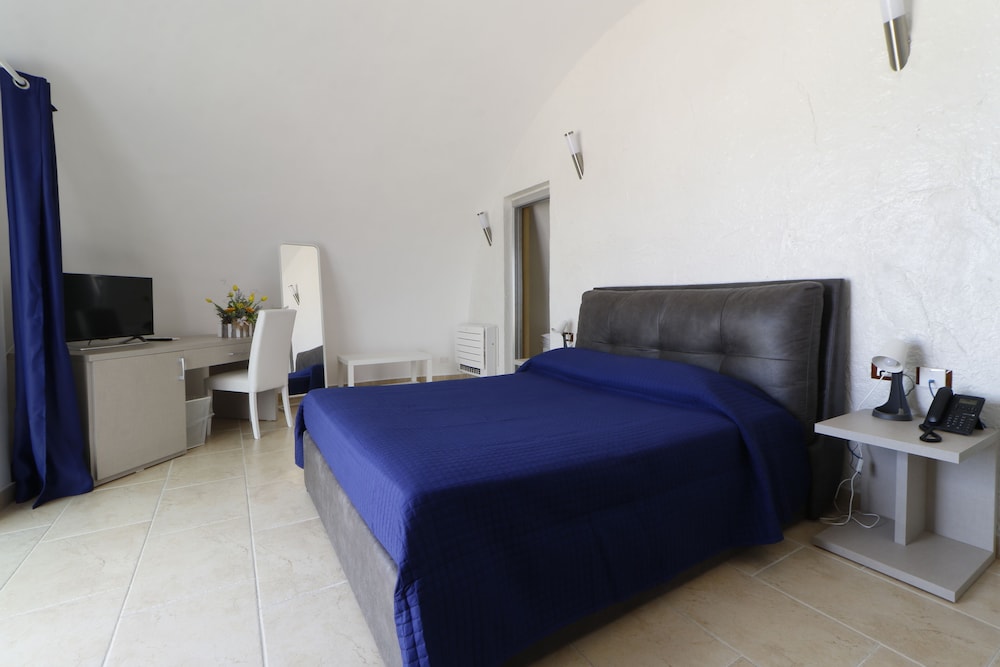 Superior Room, 1 Double Bed, Non Smoking, Sea View photo 2
