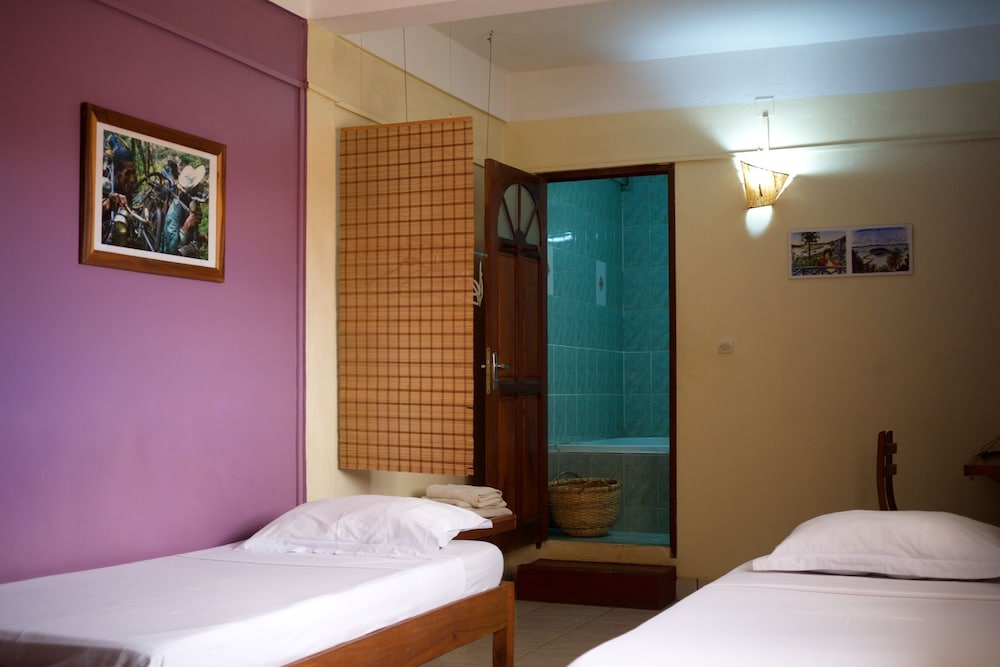 Basic Twin Room, 2 Twin Beds photo 1