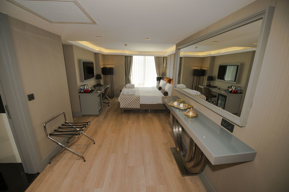 King Suite Sea View Room photo 2
