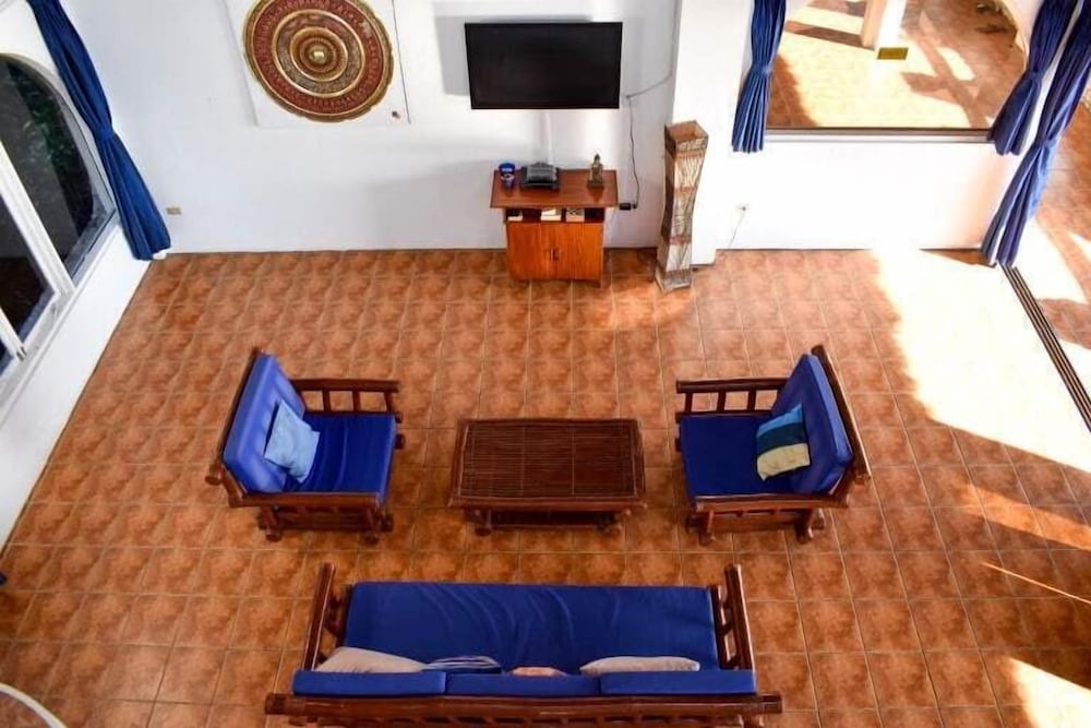 Honeymoon Suite, Ocean View - Photo 6