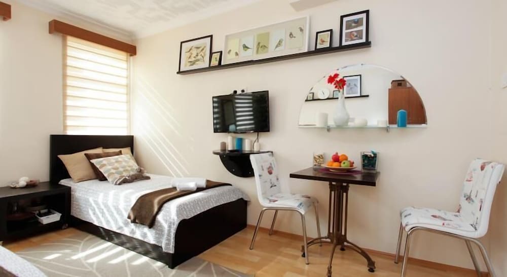 Economy Triple Room photo 1