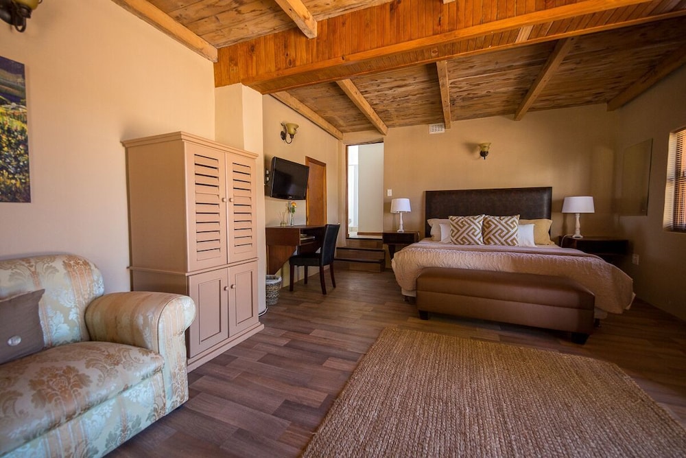 Luxury Double Room (with Shower) photo 1