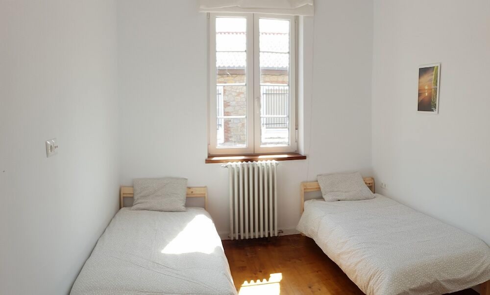 Shared Dormitory, Mixed Dorm, Shared Bathroom (1 Bed In A 2-Bed Dormitory Room)