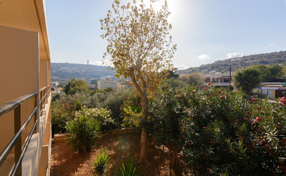 Standard Double Room, Garden View - Photo 5