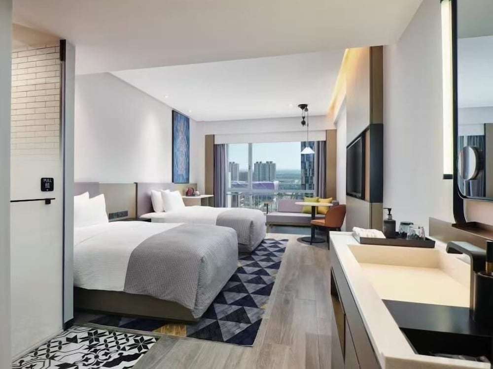 Deluxe Twin Room, City View