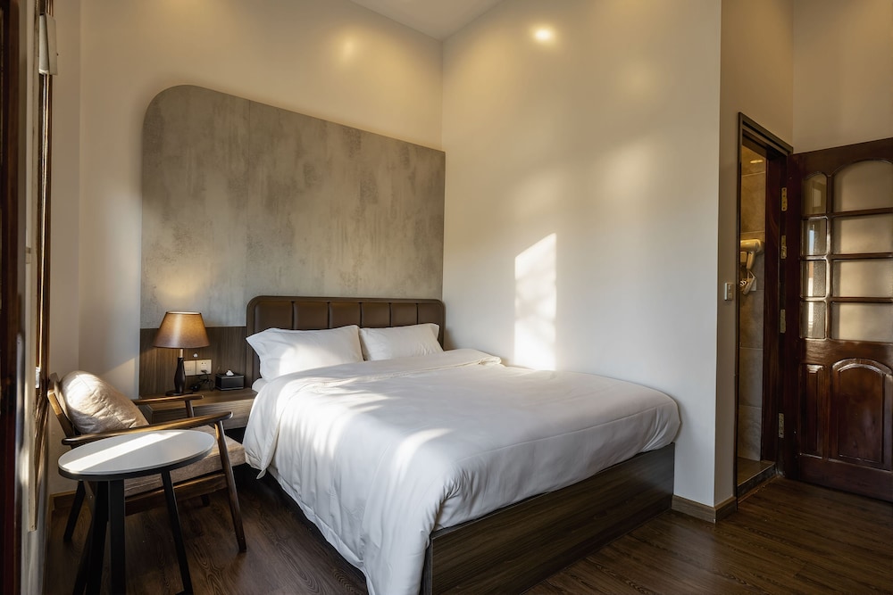 Double Room, Balcony, City View