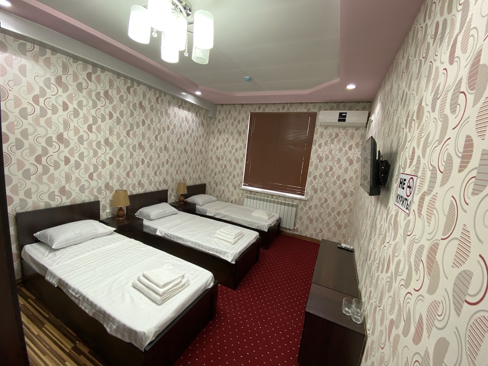 Basic Room, 3 Twin Beds