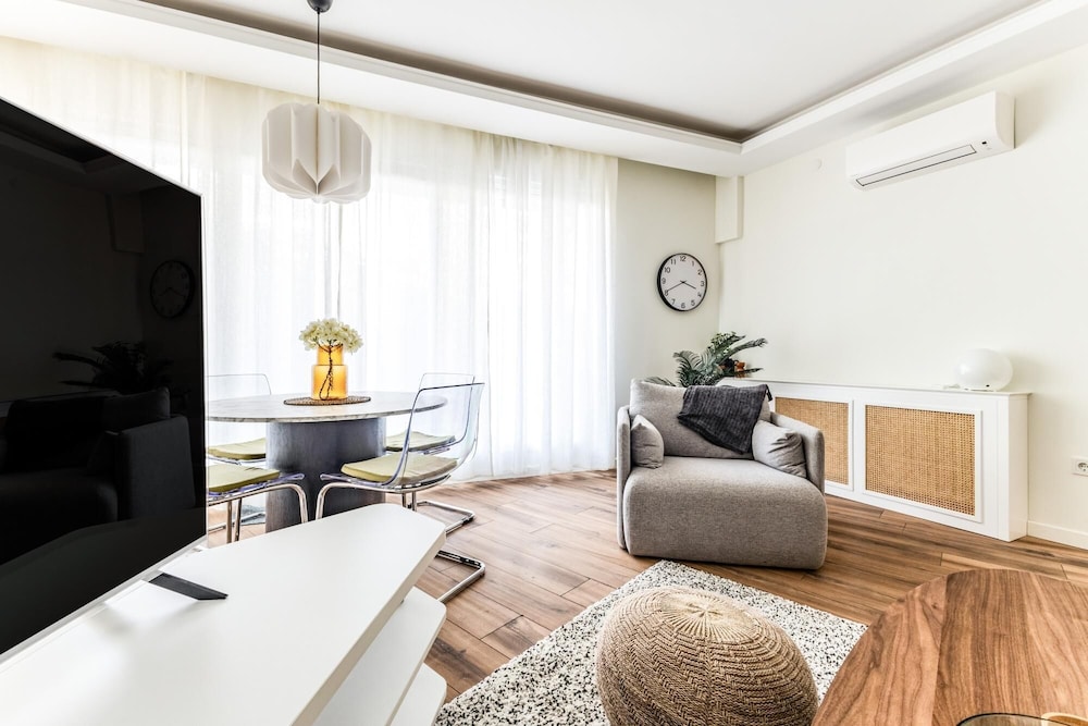 Apartment photo 3