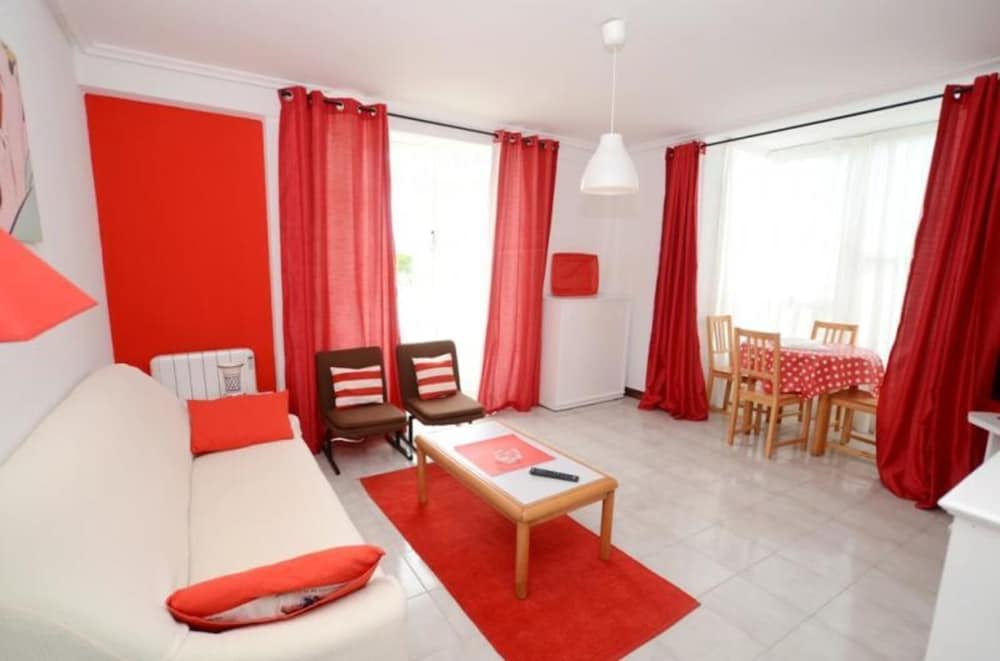 Apartamento Familiar, 2 habitaciones, con vista al jardín