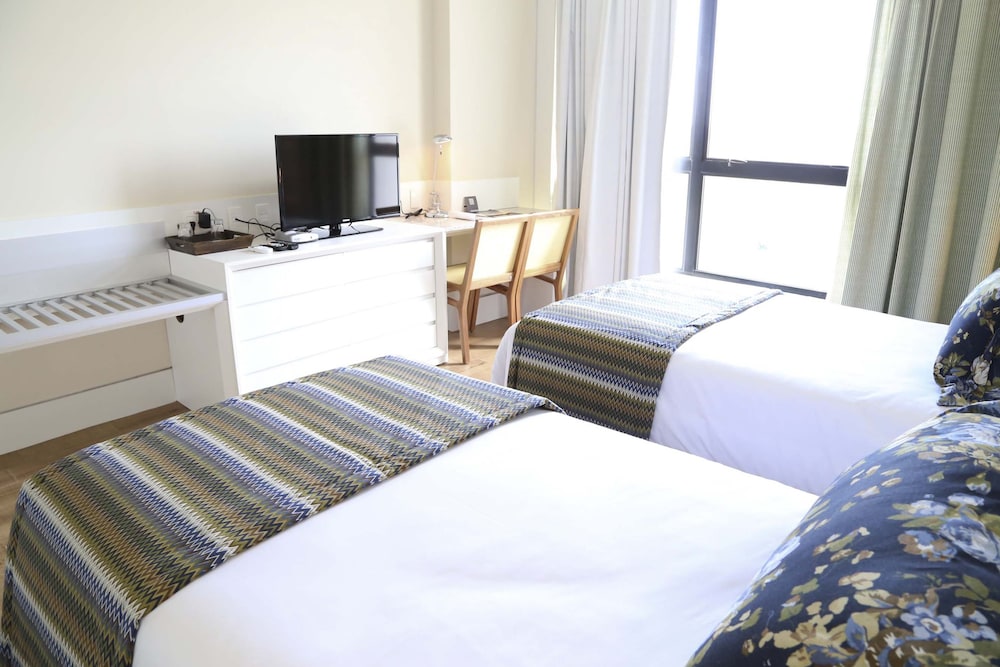 Standard Room, 2 Twin Beds photo 2