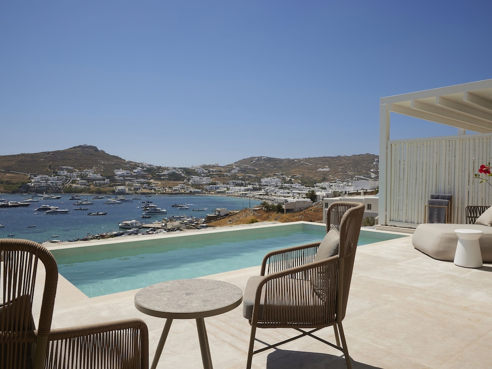 Signature Suite Sea View with Private Pool - Photo 10