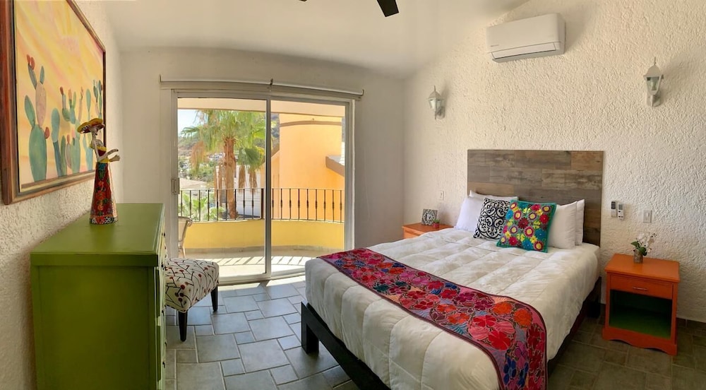 Deluxe Villa, 2 Bedrooms, Pool Access photo 3