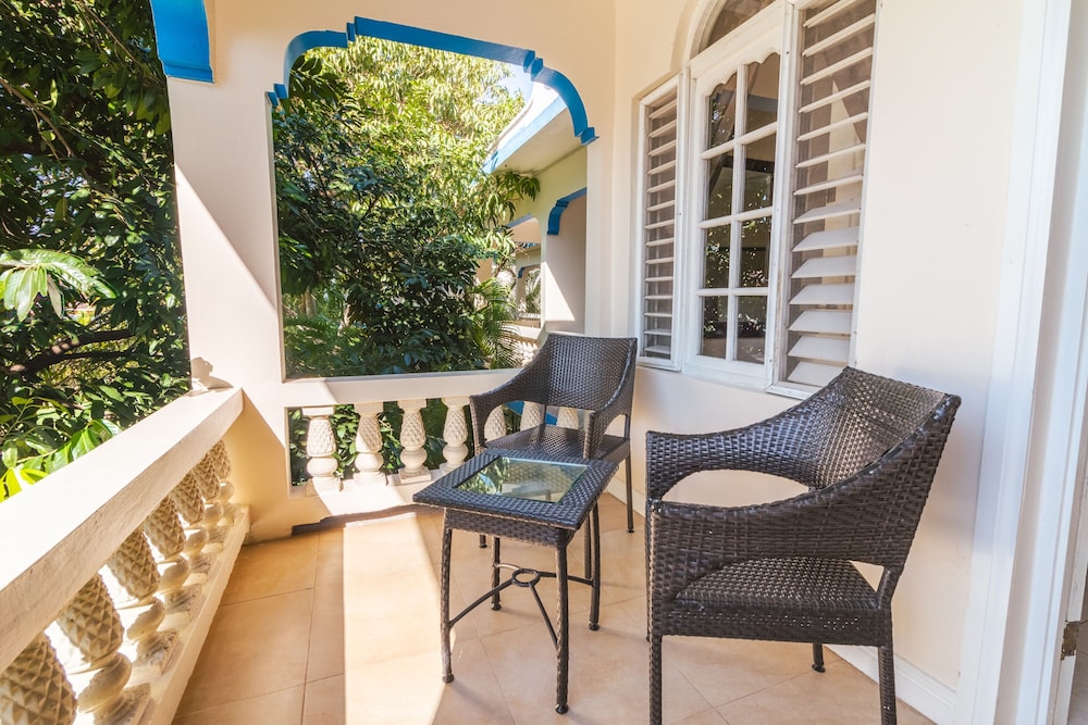 Superior Room, 2 Queen Beds - Photo 3