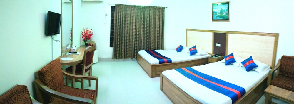 Family Double Room, 2 Double Beds, Accessible, City View photo 3