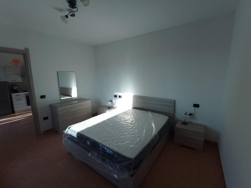 Basic Apartment photo 2