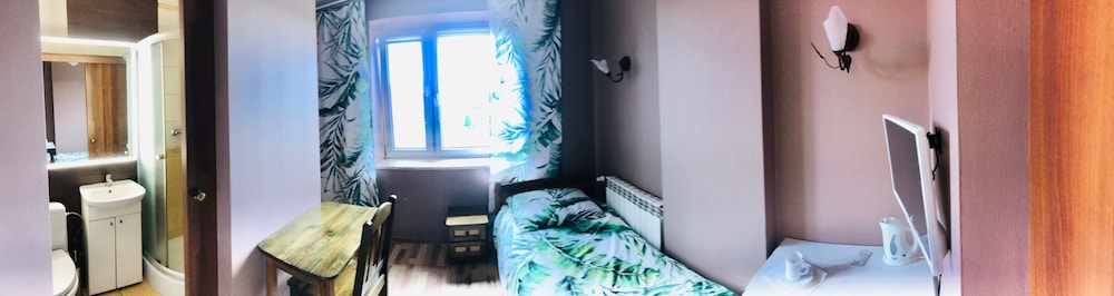 Standard Single Room, 1 Large Twin Bed, Private Bathroom photo 1