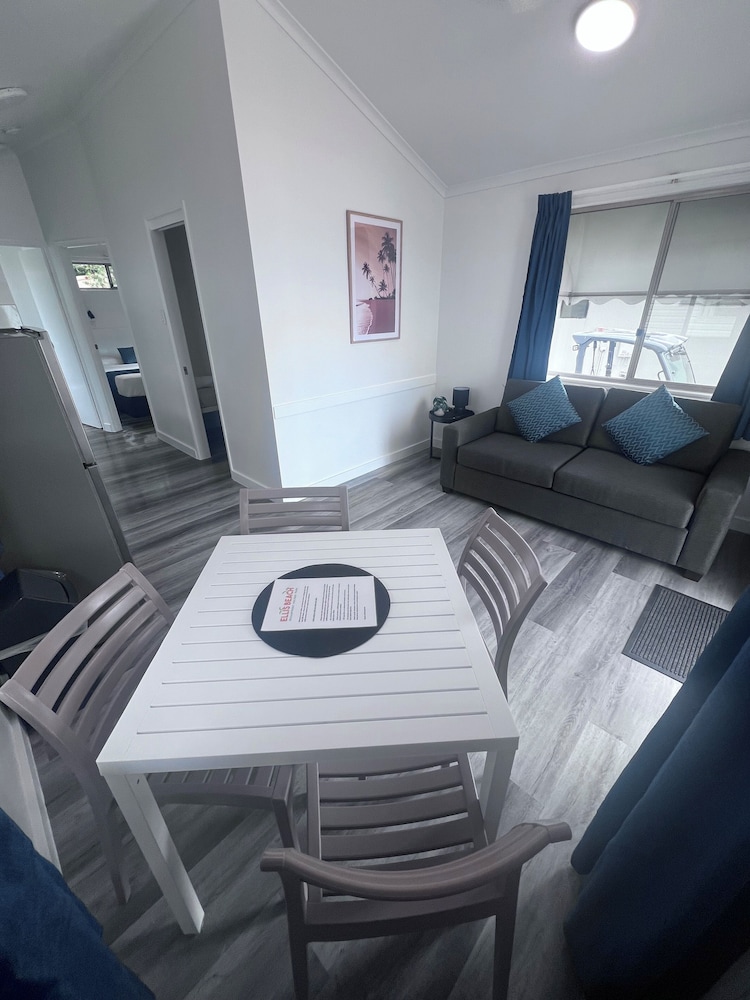 Cabin, 2 Bedrooms, Ocean View - Photo 16