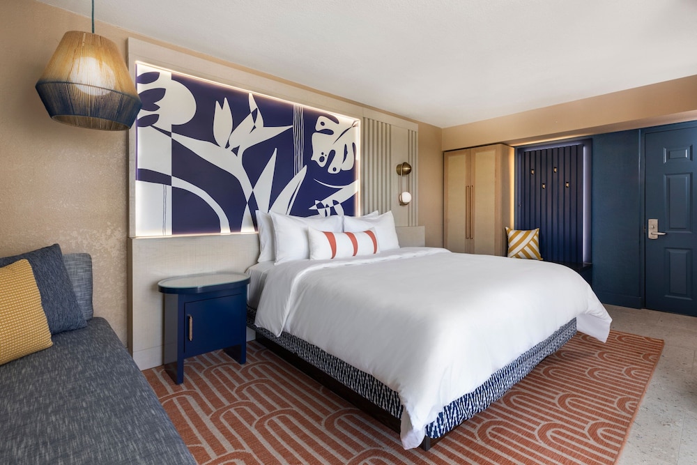 Room, 1 King Bed, Ocean View (hearing Accessible) - Adults Only At The Cove