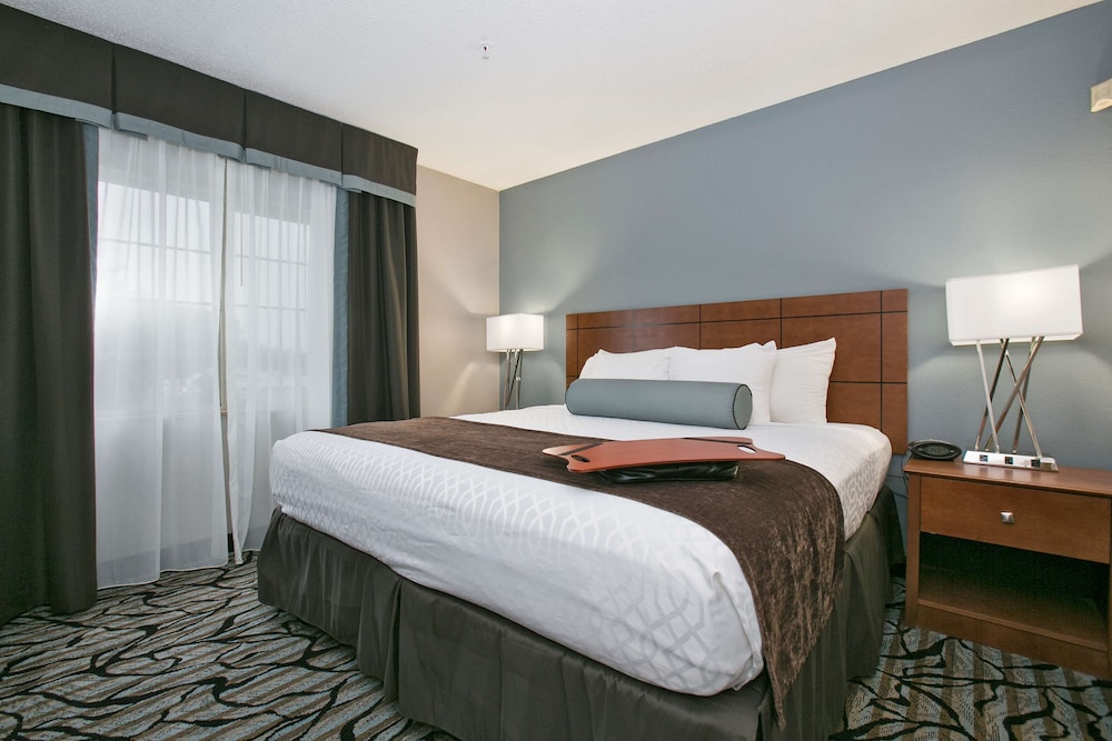 Suite, Multiple Beds, Non Smoking, Refrigerator & Microwave (with Sofabed) - Photo 12