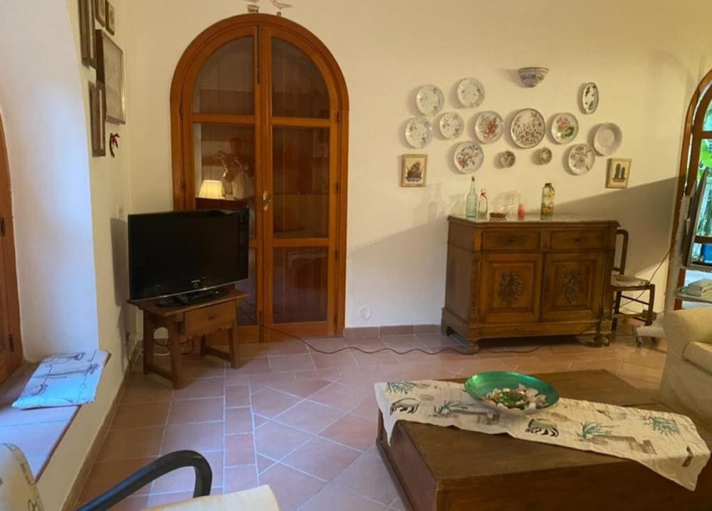 Villa photo 1