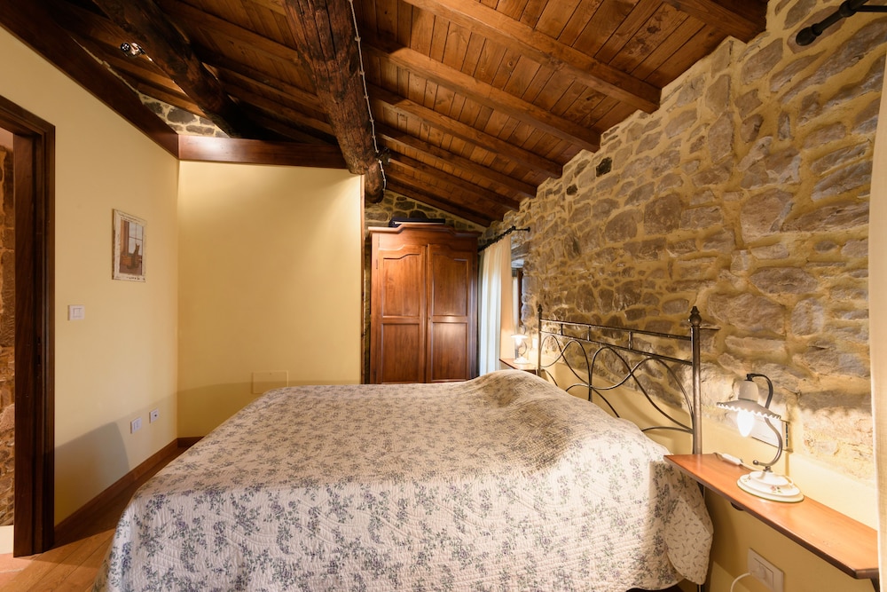 Standard Apartment, 2 Bedrooms, Patio, Valley View photo 1