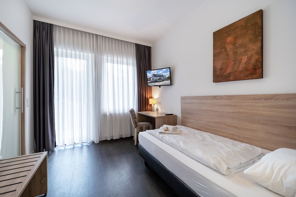 Superior Single Room, Courtyard View