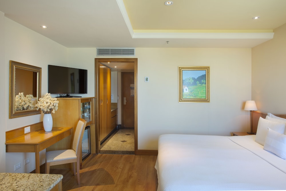 Superior Executivo com Cama Casal