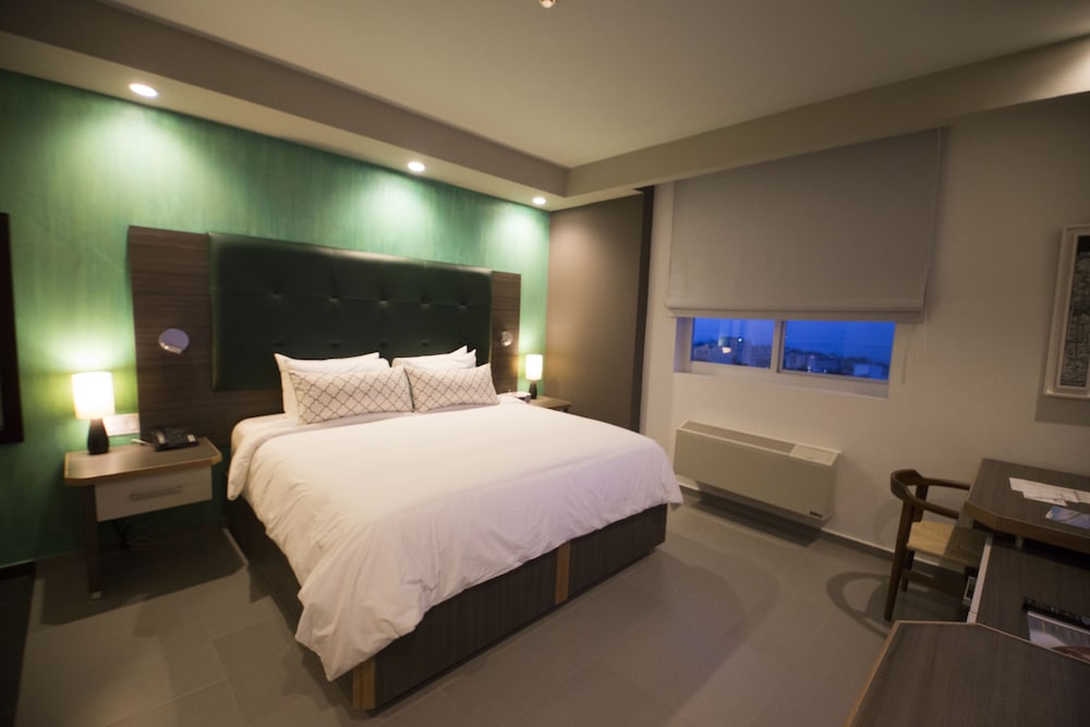 Deluxe Room, 1 King Bed