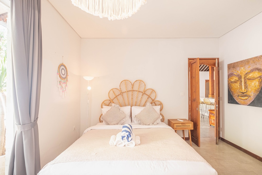 Family Villa, 5 Bedrooms, Pool View photo 3