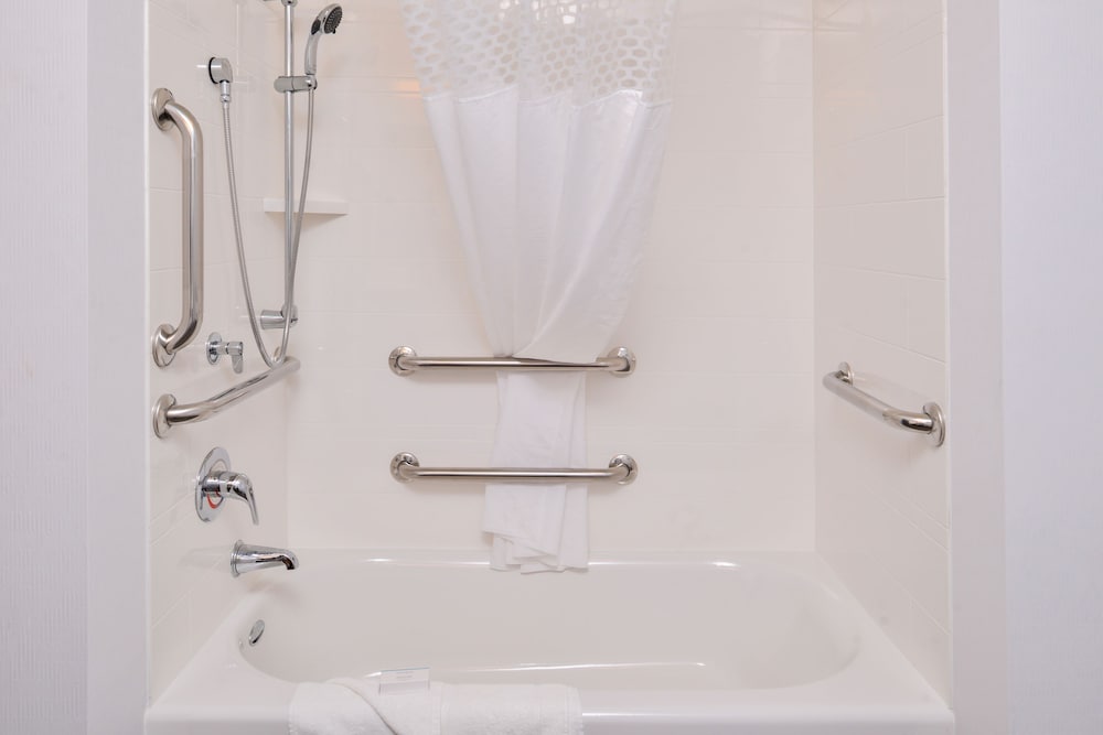 Room, 2 Queen Beds, Accessible, Non Smoking (Bathtub) photo 3
