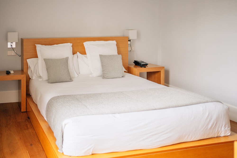 Premium Room - Photo 25