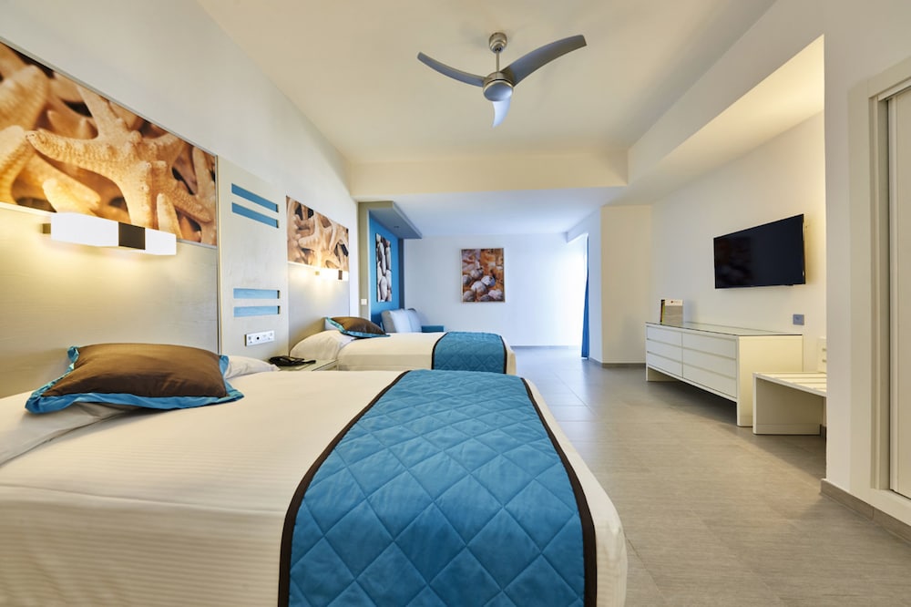 Family Suite, 2 Bedrooms (B2C-CA)