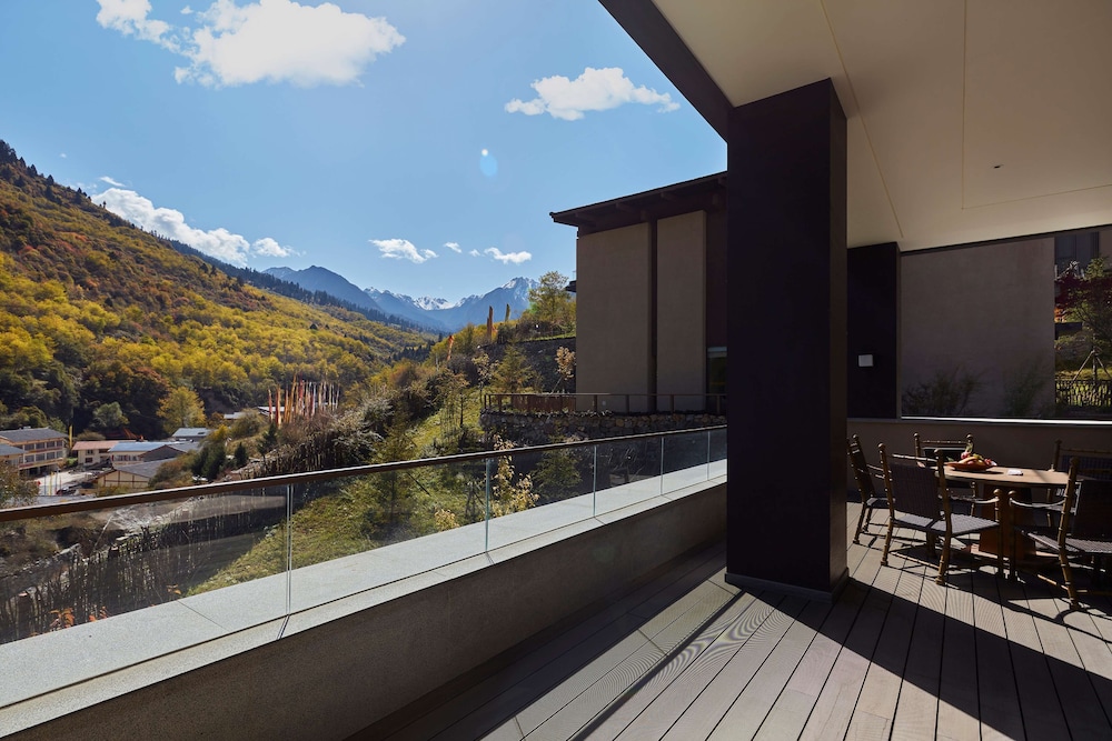 Villa, 3 Bedrooms (Jiuzhai) - Photo 6