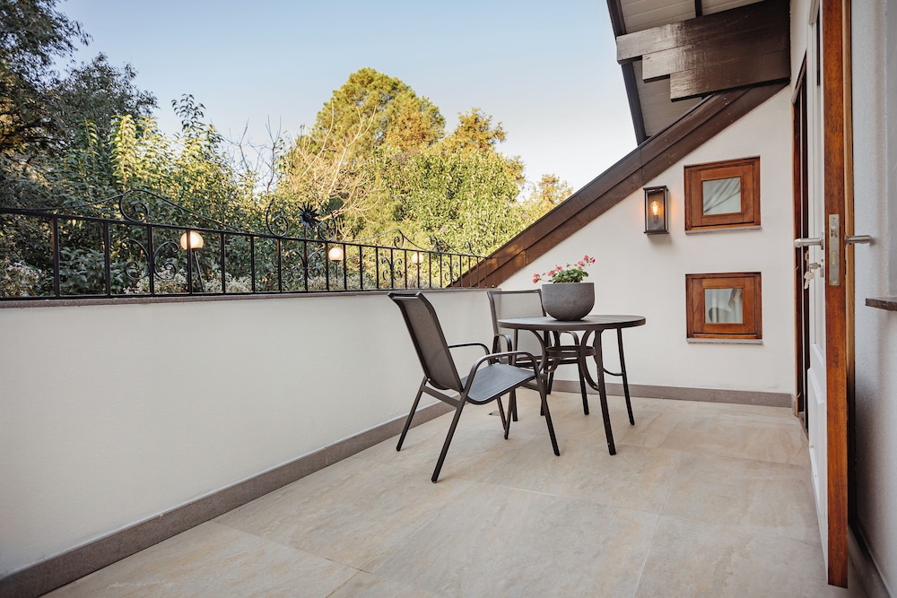 Chalet Suite Family with swimming pool